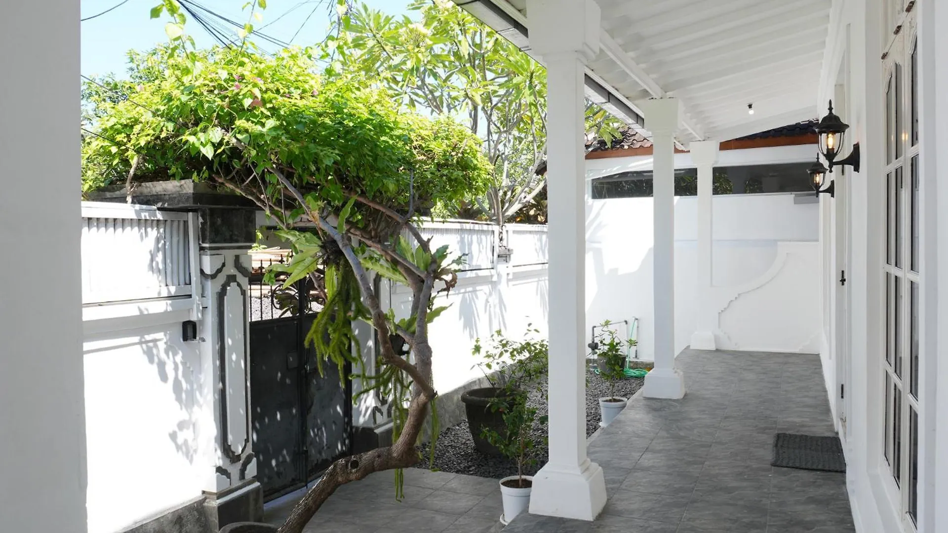 Villa The White House Seminyak
