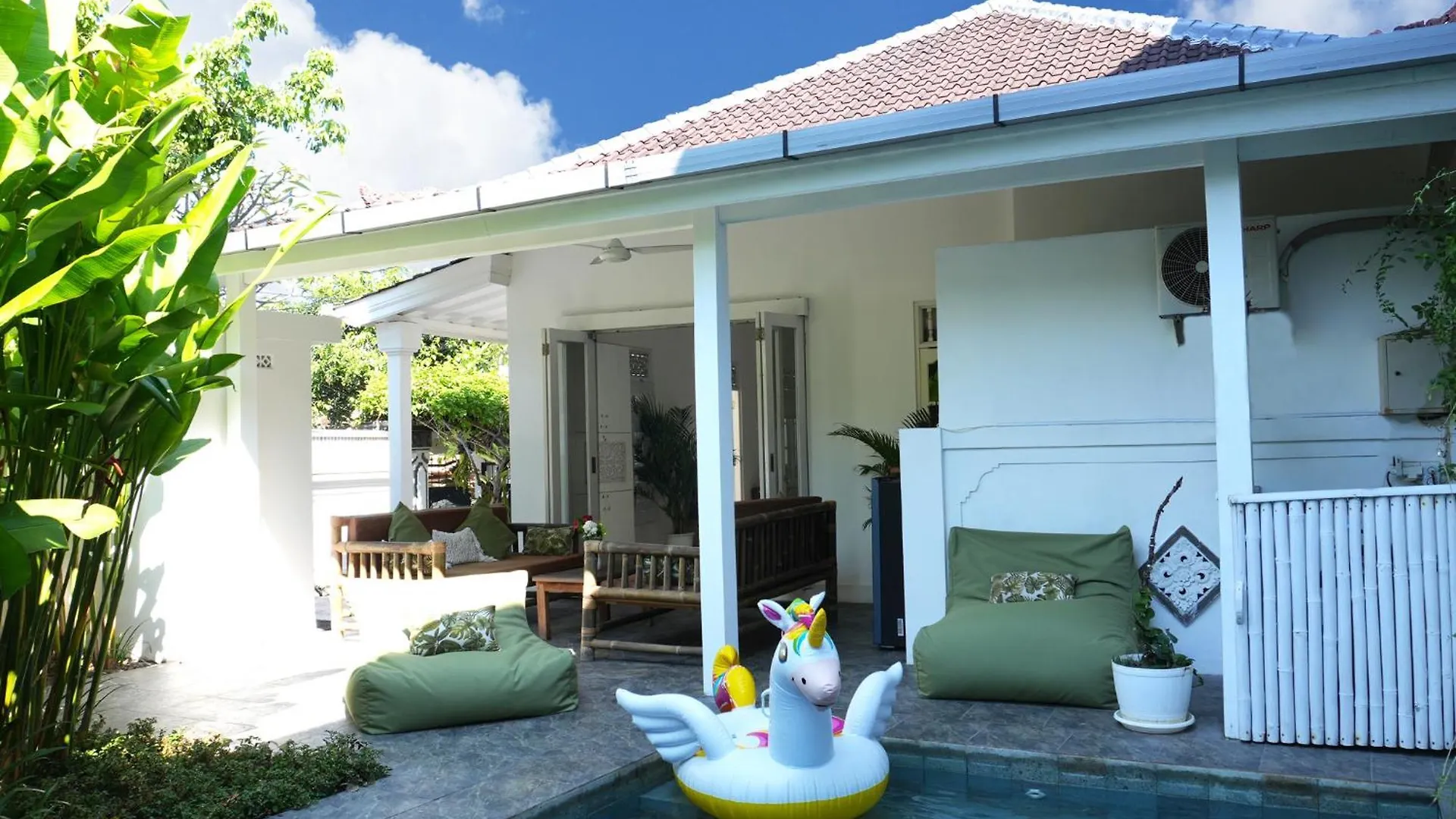 Villa The White House Seminyak